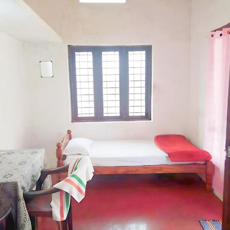 Thachattu Homestay Vaikom エクステリア 写真