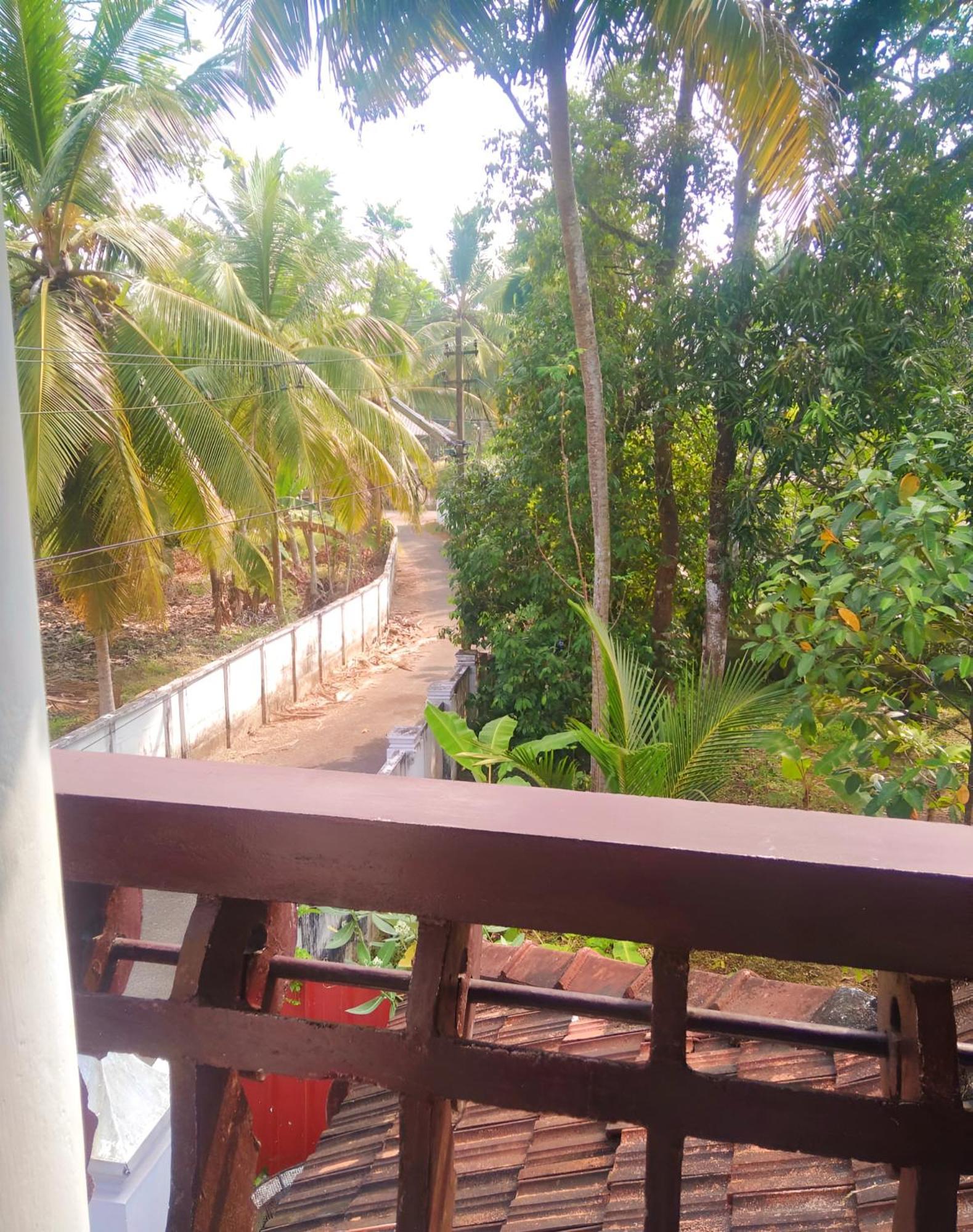 Thachattu Homestay Vaikom エクステリア 写真