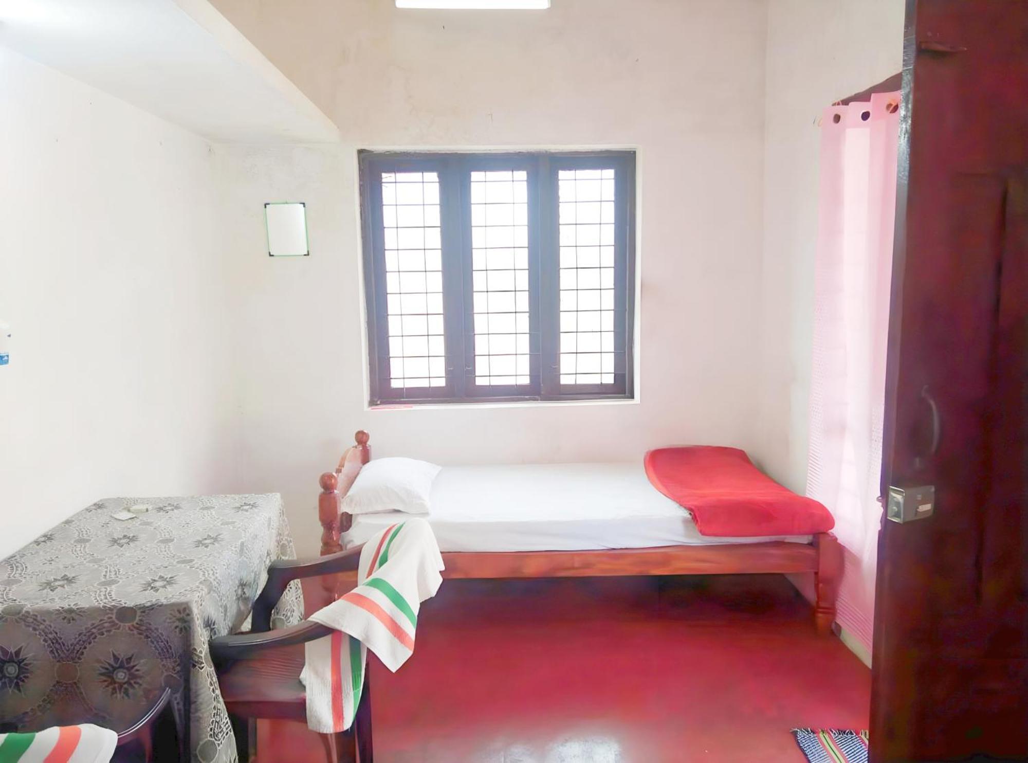 Thachattu Homestay Vaikom エクステリア 写真